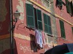 SX19742 Washing outside on house of Vernazza, Cinque Terre, Italy.jpg